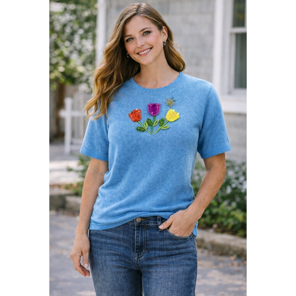 The Quacker Factory Medium Blue Tulip Embroidered Knit Top Short Sleeve Size Med
